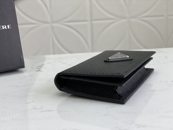 プラダ財布コピー細部ディテール